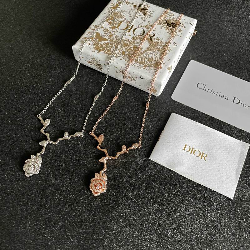 Dior Necklace 05yxh38